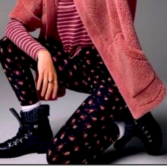 CAbi Lean Floral Burst Leggings #4142 - Size S - Picture 1 of 7